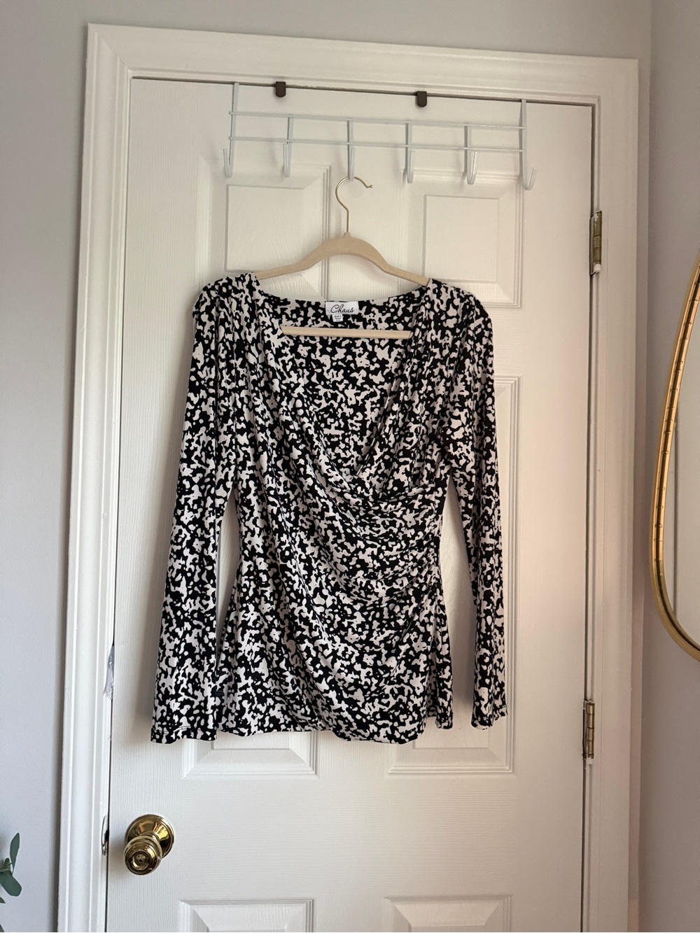 Chaus Black and White Draped Long-Sleeve Top Size Medium